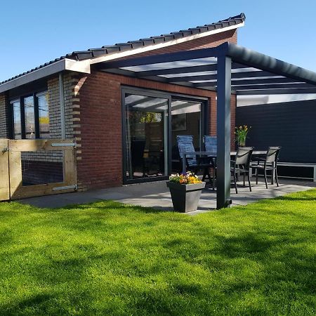Luxe Vakantiebungalow Met Omheinde Tuin Voor Hond En Kinderen Dirkshorn Екстериор снимка