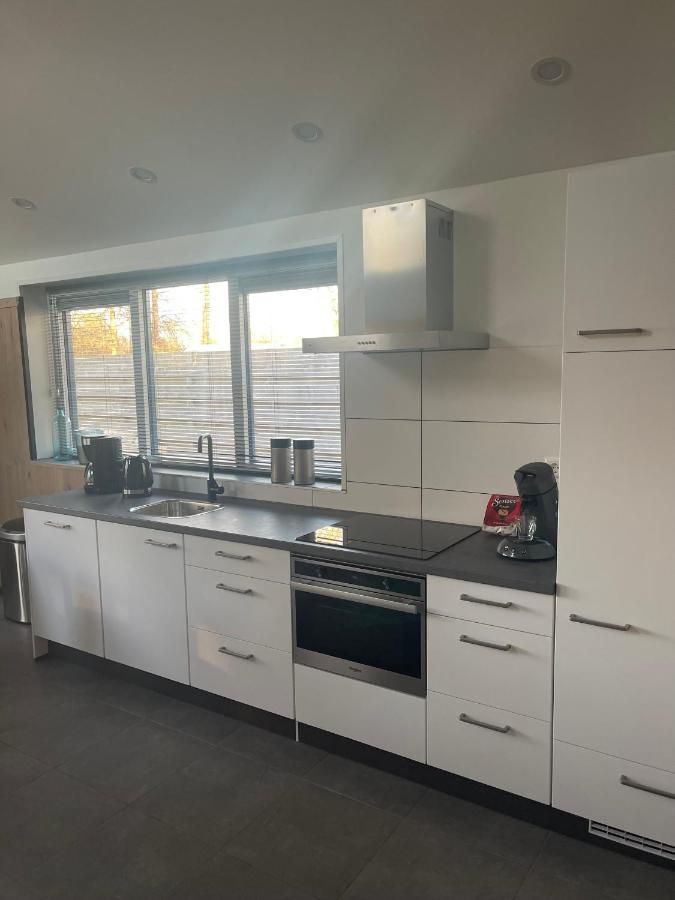 Luxe Vakantiebungalow Met Omheinde Tuin Voor Hond En Kinderen Dirkshorn Екстериор снимка