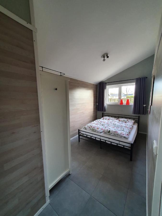 Luxe Vakantiebungalow Met Omheinde Tuin Voor Hond En Kinderen Dirkshorn Екстериор снимка
