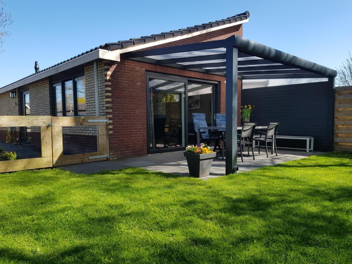 Luxe Vakantiebungalow Met Omheinde Tuin Voor Hond En Kinderen Dirkshorn Екстериор снимка